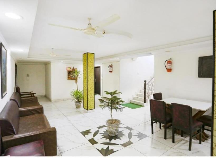 Hotel O Lime Wood Dehradun Dış mekan fotoğraf